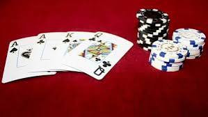 Người chơi phân tích xác suất và chiến lược Texas Hold’em